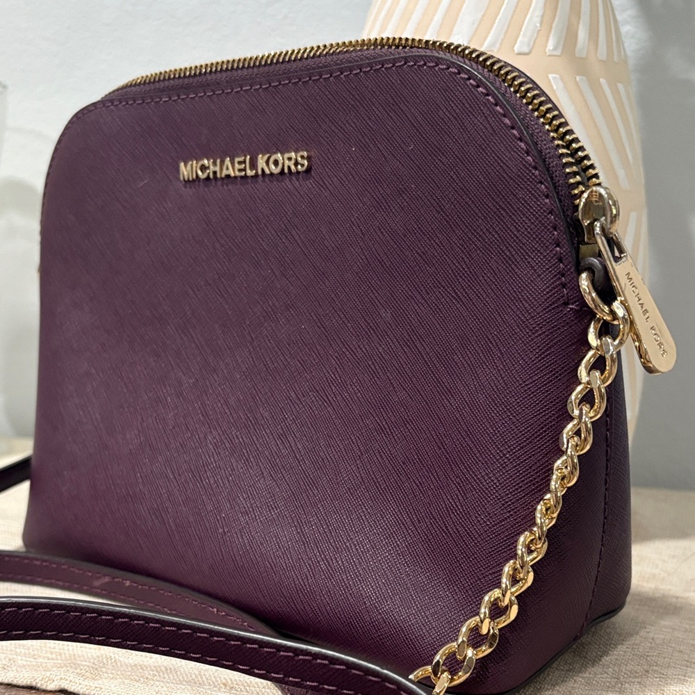 Michael Kors Plum Crossbody Bag with Gold Chain - Picture 3 of 5
